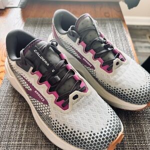 Brooks Women's Caldera 6 Athletic Shoes - Gray and Pink